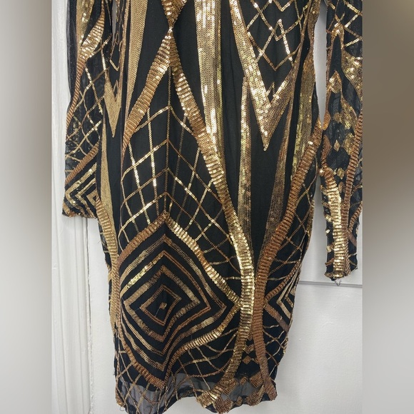 Lilian NWT Elegant Black and Gold Sequin Dress - Picture 3 of 11